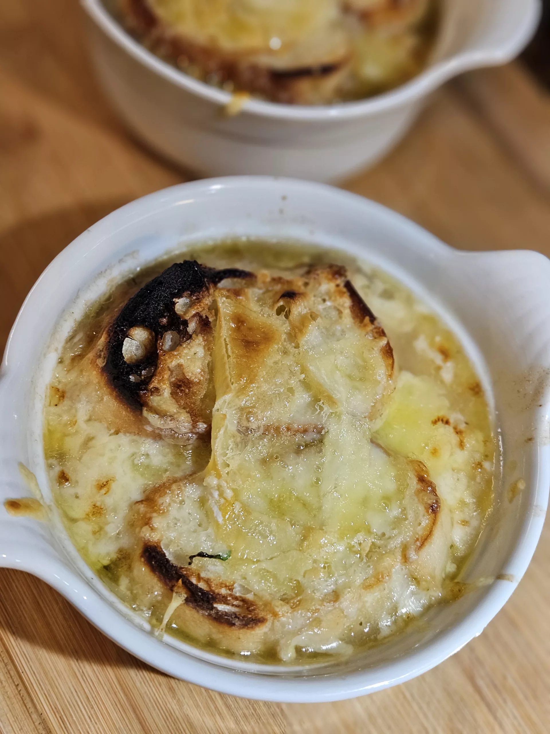 Soupe à l'oignon gratiné